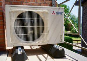 Buitenunit van een Mitsubishi airco